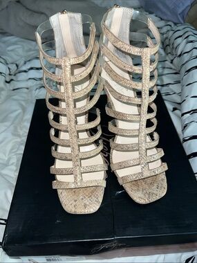 Fergie Regal beige heeled Sandals - Nude Snake Print